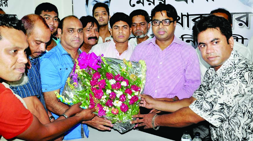 Newly elected councillors of Dhaka South City Corporation (DSCC) greeted DSCC Mayor Sayeed Khokon by presenting bouquet in the city's Bangabandhu Avenue on Monday.