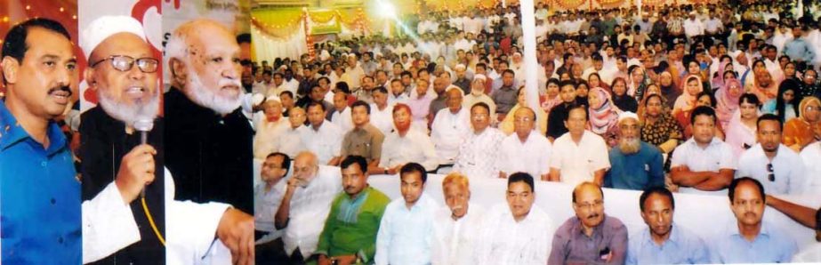 AL leader Alhaj Isahak Mia, former mayor and Chittagong City Awami League President ABM Mohiuddin Chowdhury and CCC Mayor AJM Nasir Uddin addressing a reception accorded to the newly-elected mayor by Chittagong City Awami League yesterday.
