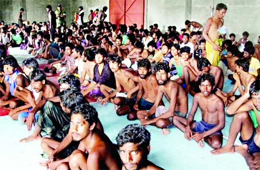 About 700 BD, Rohingya migrants were rescued from a sinking boat off Indonesia's coast on Friday. BBC photo