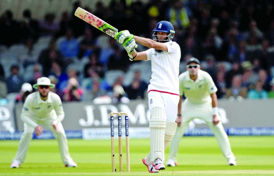 Moeen Ali of England pulls on the second day during the 1st Investec Test between England and New Zealand at the Lord's on Friday.