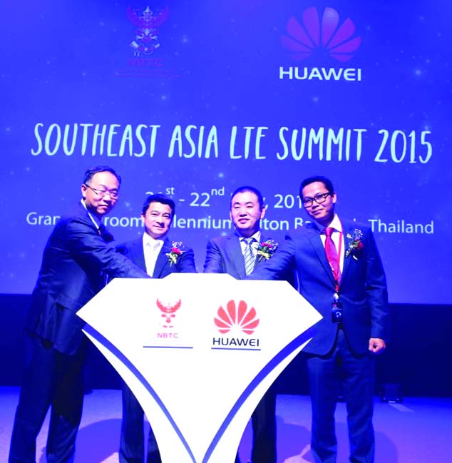 David Sun, President and chief executive officer of Huawei Southeast Asia region (Second from right), welcomed guests to the Huawei Southeast Asia LTE Summit in Bangkok recently.