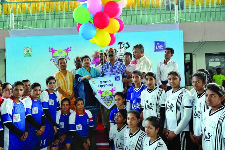 Director of Mousumi Industries Limited Kazi Mahtab Uddin Ahmed inaugurating the Cute Women's Handball League by releasing the balloons as the chief guest at the Shaheed (Captain) M Mansur Ali National Handball Stadium on Sunday.