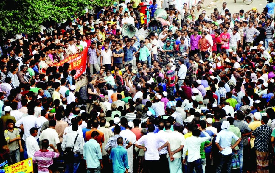 Aggrieved Bangladesh Hawkers Union members staged a rally in front of Jatiya Press Club on Sunday protesting eviction programme without taking steps to rehabilitate them.