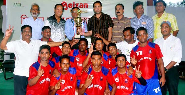 Members of Sylhet District team, the champions of the Inter-District Kabaddi Competition and the guests and officials of Bangladesh Kabaddi Federation pose for a photo session at the Kabaddi Stadium on Thursday.
