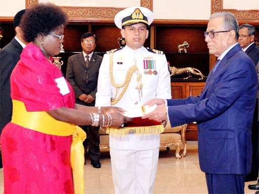 Newly appointed Ugandan non-resident High Commissioner Ms Elizabeth Paula Napeyok presented her credentials to President Abdul Hamid at Bangabhaban on Tuesday. PID photo