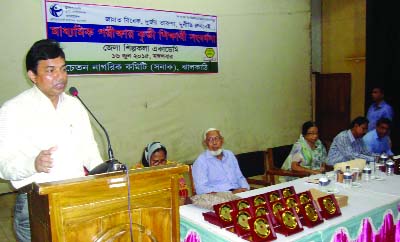 JHALATAKHI: Md Shakhawat Hossain, DC, Jhalakathi speaking at a reception programme for meritorious students who passed SSC examination this year on Tuesday.