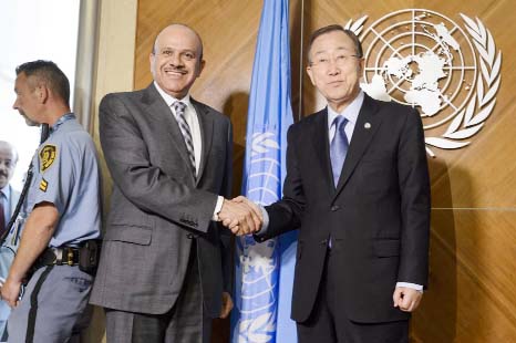 UN Secretary General Ban Ki-moon, right, shakes hands with Bahraini Abdullatif bin Rashid Al Zayani, left, Secretary General of the Gulf Cooperation Council, GCC, after a preparatory meeting on the eve of the Geneva Consultations on Yemen at the European