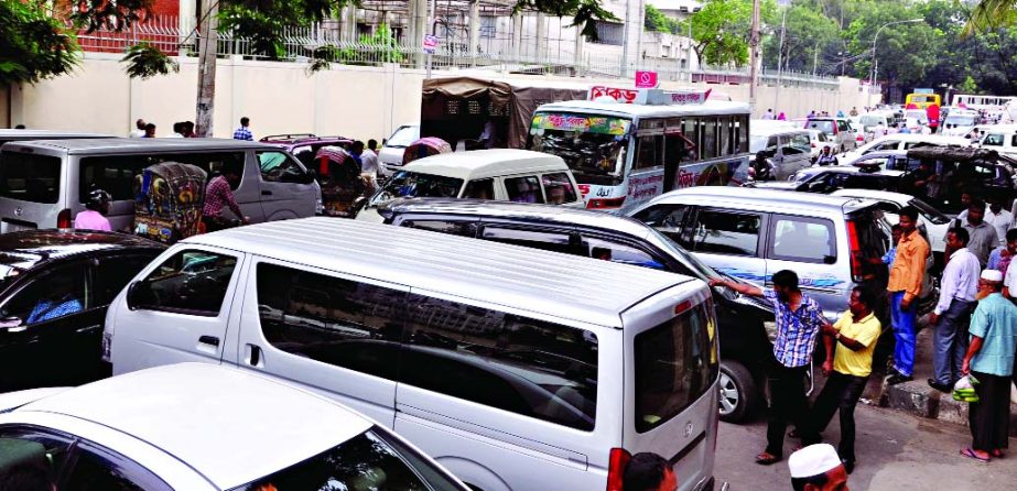 Traffic congestion took a serious turn in the capital. This photo was taken from in front of Muktijoddha Affairs Ministry in the western side of Secretariat on Monday.