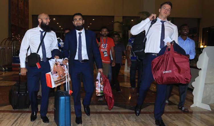 Five South African cricketers including Hashim Amla, Imran Tahir and Morne Morkel arrived at the Hazrat Shahjalal International Airport on Tuesday.