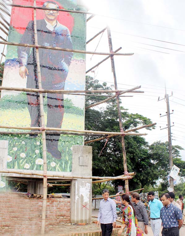 CDA Chairman Abdus Salam inspecting construction work of mural of Bangabandhu Sheikh Mujibur Rahman at Kuwaish in the city yesterday.