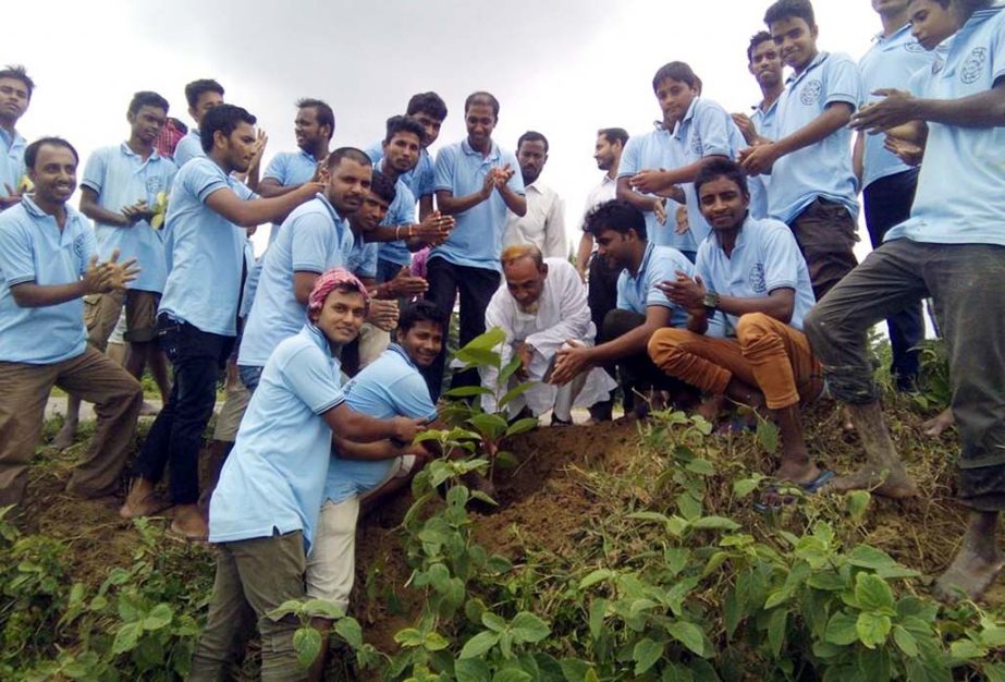 Komolmati Samaj Kalyan Parishad planted about one thousand saplings at village Komolmati in Rawjan Upazila in Chittagong recently.