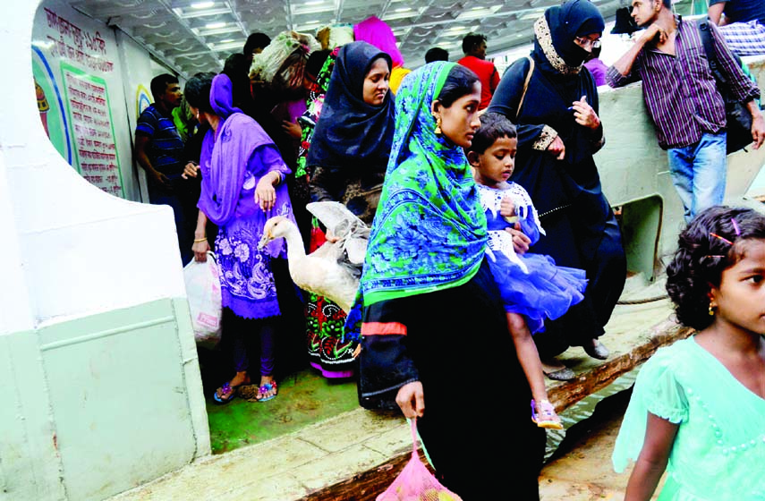 City-bound passengers have started to return after celebrating Eid with their near and dear ones. The snap was taken from the city's Sadarghat Launch Terminal on Wednesday.