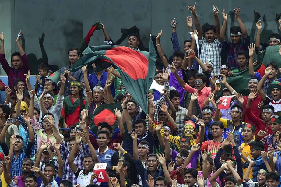 A large number of cricket fans enjoying the rain-hit second day Test match between Bangladesh and South Africa at the Zahur Ahmed Chowdhury Stadium in Chittagong on Wednesday.