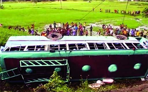 A bus of Dhaka-bound Binimoy Paribahan fell into a roadside ditch at Bashail upazila in Tangail killing 9 people as driver lost control of steering on Thursday afternoon.