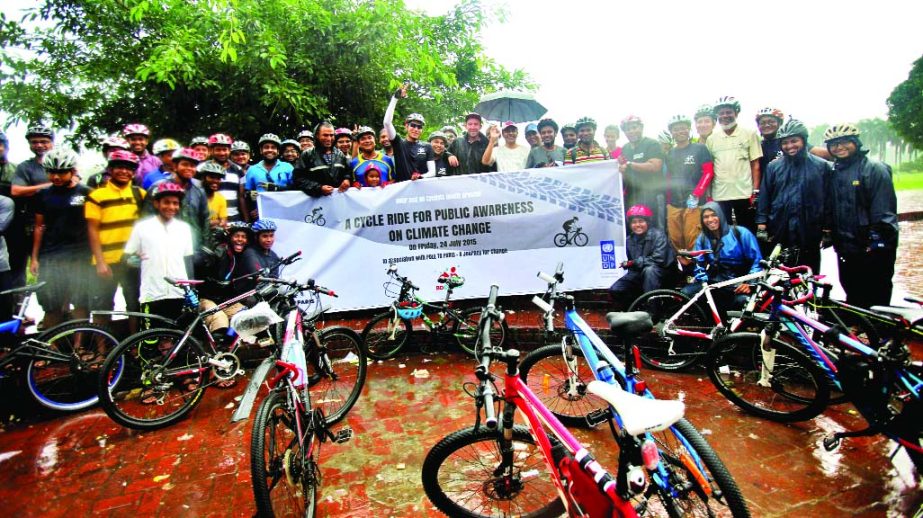 BD Cyclists organised a Cycle Ride Tour in city's Manik Mia Avenue on Friday to raise environmental awareness.