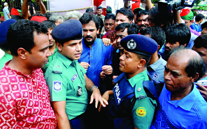 Law enforcers intercepted the procession of Ganojagoran Mancha at Shahbagh in the city on Wednesday when the mancha tried to express its ecstasy after the verdict against war criminal Salahuddin Quader Chowdhury.