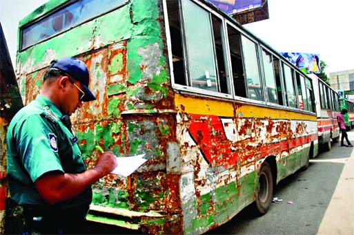 A police official is seen checking documents of an unfit vehicles on Wednesday in the city's Banani area while [inset] the passengers including students are seen boarding a rickshaw van to reach their destination as many buses disappeared from the road