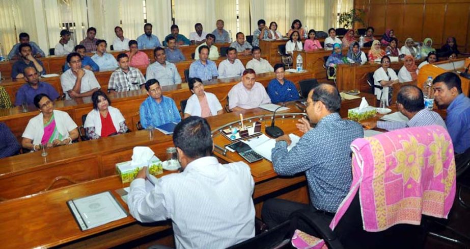 CCC Mayor AJM Nasir Uddin exchanging views with the officials and employees of the Health Department of the Corporation yesterday.