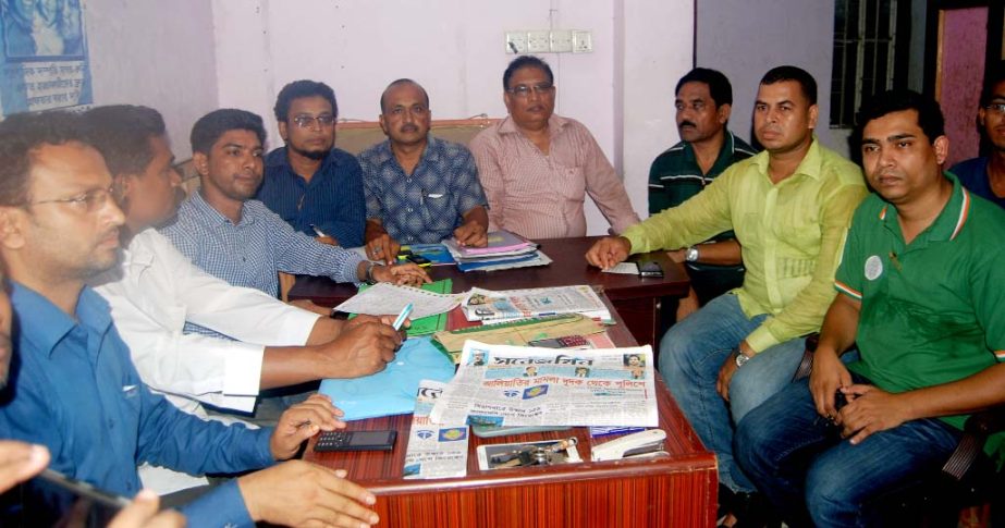 Newly-elected office-bearers of Chittagong Reporters Unity.