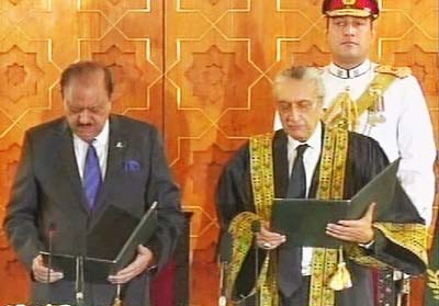 Pakistan President Mamnoon Hussain swore justice Khawaja as the 23rd chief justice in an oath taking ceremony.