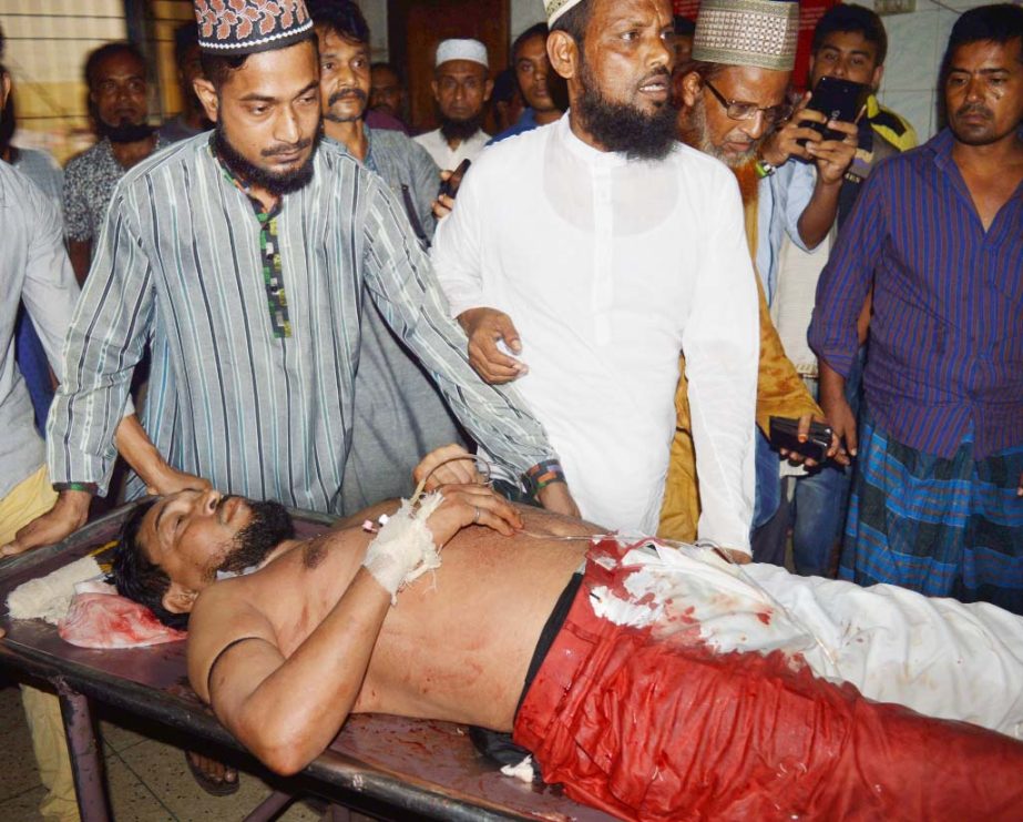 President of a faction of Awami Ulema League Ilias Hossain Bin Helali who was wounded by terrorists at Baitul Mokarram South Gate after Jumma Prayers receiving treatment at Dhaka Medical College and Hospital. The snap was taken on Friday.