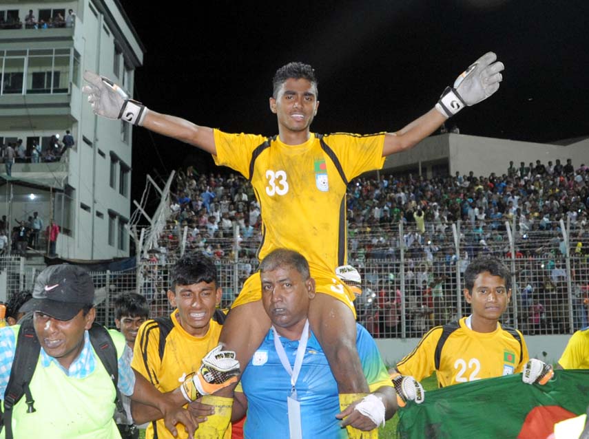 Bangladesh Under-16 National Football team won the SAFF Under-16 Championship title beating India Under-16 National Football team by 4-2 goals in the tie-breaker of the final at the Sylhet Stadium recently. One of the key players, Faysol Ahmed (goalkeeper
