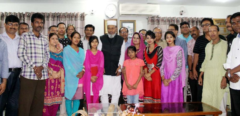 Cultural activists met with Chittagong City Awami League President Alhaj ABM Mohiuddin Chowdhury in the city yesterday.