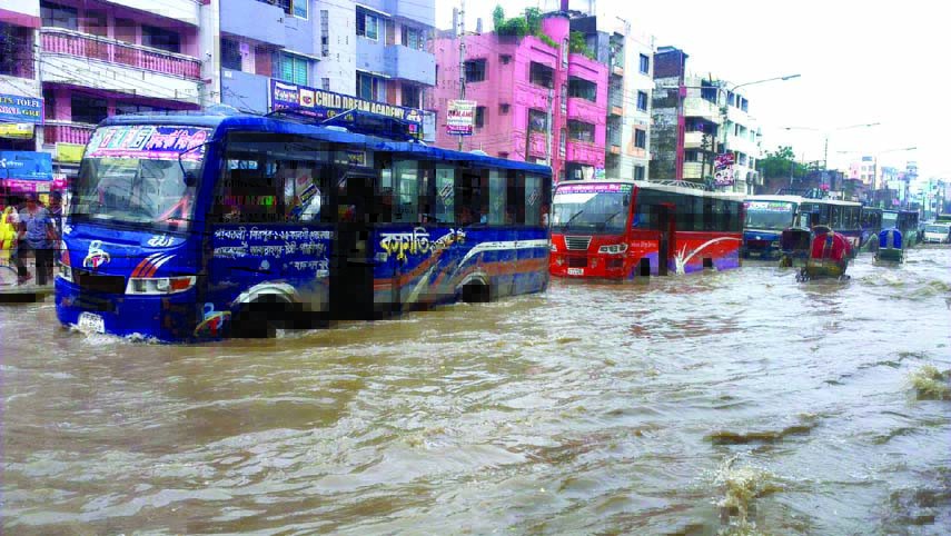 Heavy rain on Tuesday submerged most of the streets causing daylong gridlocks in the capital. Many roads went under knee-deep and waist-deep water due to one and half an hour rain. Of them, the Kalshi Road, particularly in front of Journalists Housing Soc