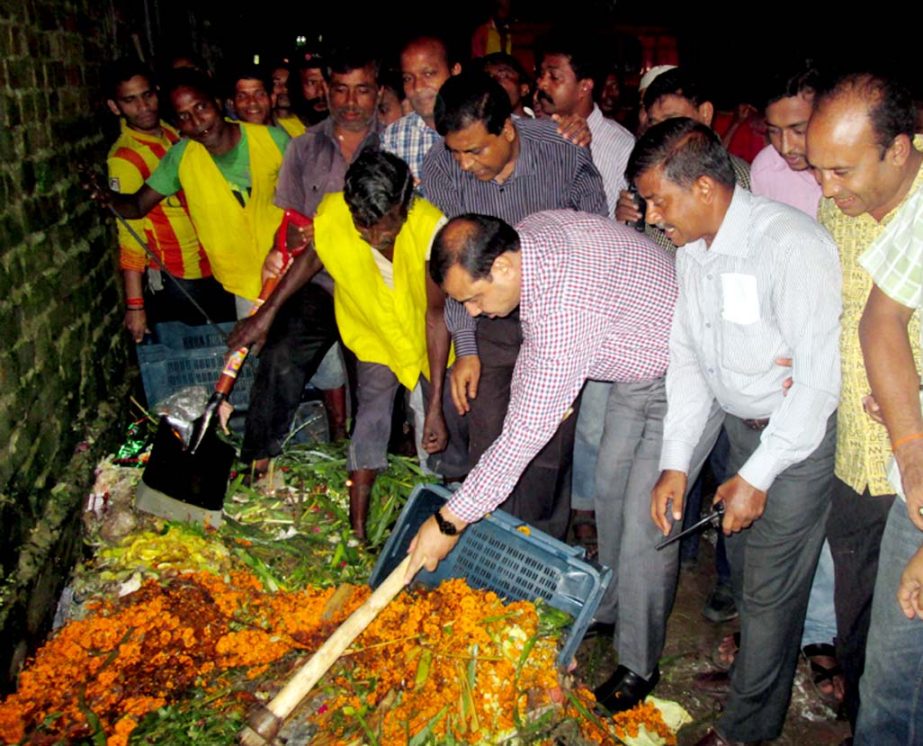 CCC Mayor AJM Nasir Uddin inaugurating cleanliness drive in the city yesterday.