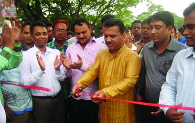 ARAIHAZAR(Narayanganj): Nazrul Islam Babu MP inaugurating Digital Fair and Internet Week at Araihazar Upazila recently.