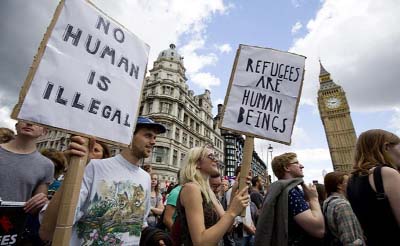 Tens of thousands of Londoners rallied urging solidarity with the huge numbers of refugees entering Europe.