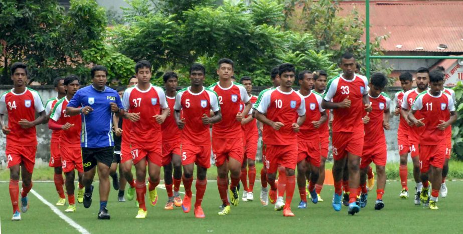 Bangladesh U-19 National Football team's players during a practice session at BFF Artificial Turf on Thursday.