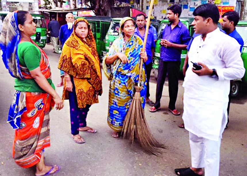 Ward Councillor and Member of Waste Management of Dhaka South City Corporation Hasibur Rahman Manik visited cleanliness programme at different areas under the corporation on Friday ahead of Eid-ul-Azha.