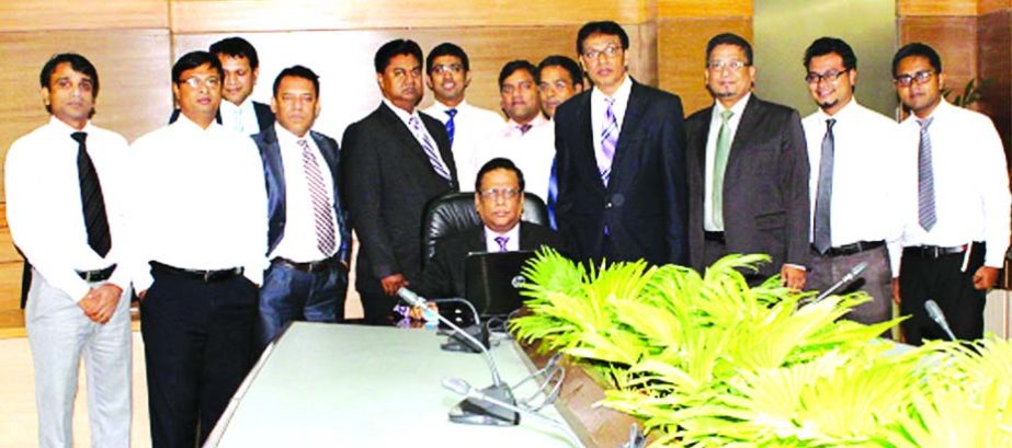 Shafuqul Alam, Managing Director of Jamuna Bank Limited, inaugurating a paperless HR System under green banking strategy of the bank at its head office on Monday.