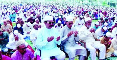 RANGPUR: Special Envoy to the Prime Minister, former President and Jatiya Party Chairman Hussein Muhammad Ershad, State Minister for LGRD Moshiur Rahman Ranga, MP, City Mayor Sarfuddin Ahmed Jhantu and Additional Divisional Commissioner (Gen) Kazi Hassan