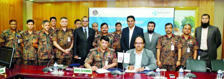 Colonel Zabed Sultan, DDG Communication of Border Guard Bangladesh and Sajjad Alam, Head of Direct Sales of Grameenphone Ltd sign an agreement for renewal business solution. Major Gen Aziz Ahmed, BGBM, psc, G, DG, BGB; Brig Gen Abul Hasnat Md Khairul Bas