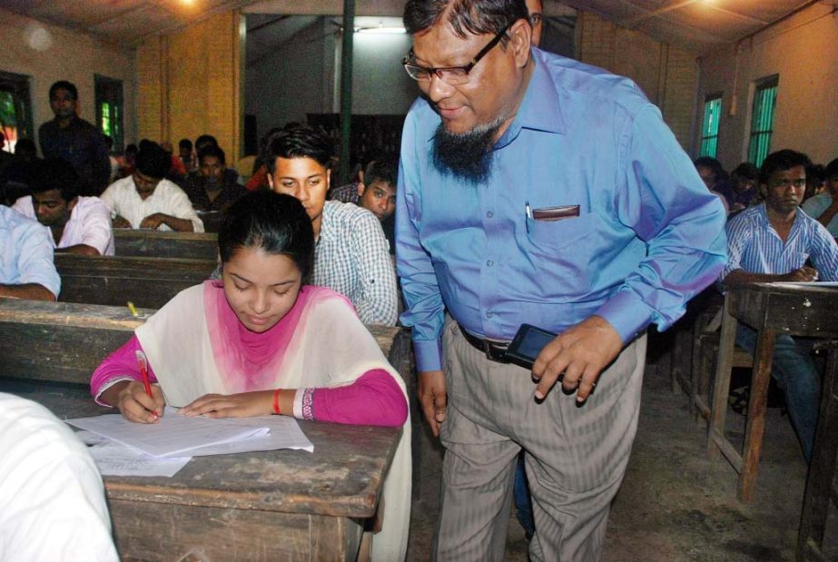 General Manager of Bangladesh Railway (East)Mokbul Ahmed visited the Pahartali Railway high school Examination Centre for Recruiting Booking Assistant of Bangladesh Railway yesterday.