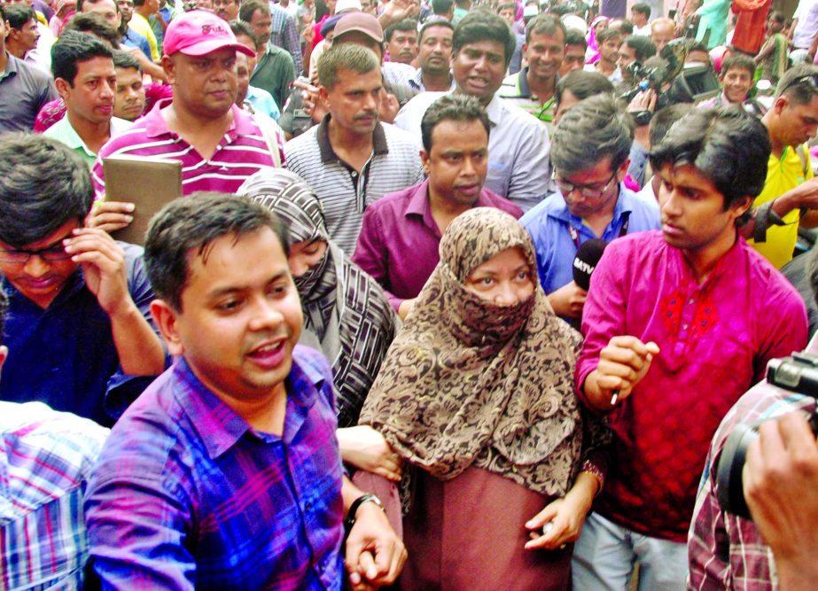 Family members of death convicted Ali Ahsan Mohammad Mojahid, accused of crimes against humanity reached Dhaka Central Jail on Friday to meet with him.
