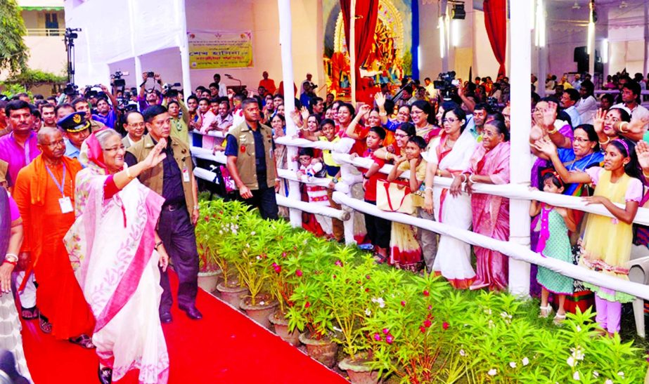 Prime Minister Sheikh Hasina visited the Ram Krishna Mission Puja Mandop and exchanged views with the devotees on Tuesday.