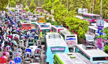 City experienced massive gridlock across the capital on Wednesday. Photo shows traffic from Jatiya Press Club to Paltan towards Motijheel and Gulistan remained stuck for an hour causing sufferings to commuters.