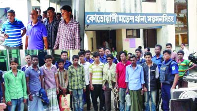 MYMENSINGH: Law enforcers in separate drives arrested 162 activists of BNP, Jamaat-e-Islami and Islami Chhatra Shibir from fourteen upazilas of the district on Saturday night.