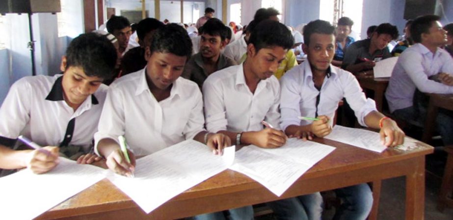 Students of Sonargaon Kazi Fazlul Haque Women College take part in a competition namely 'Democracy Olympiad' held at the college premises recently. Principal of the College Prof Md. Amir Hossain Sarker was the chief guest at the program organized by H