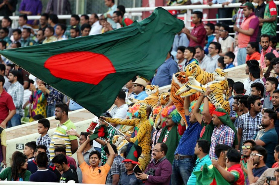 . A good number of cricket fans arrived at the galleries to watch the third ODI match between Bangladesh and Zimbabwe at the Sher-e-Bangla National Cricket Stadium in Mirpur on Wednesday.