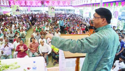 DINAJPUR: Whip of the Jatiya Sangsad Iqbalur Rahim MP addressing a public meeting after inaugurating power connections to 200 homes at Ranipur Haripara village under Dinajpur Sadar Upazila yesterday.