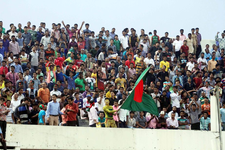 A large number of football fans arrived at the galleries of the Bangabandhu National Stadium on Tuesday to enjoy the match of the FIFA World Cup Qualifiers between Australia and Bangladesh.