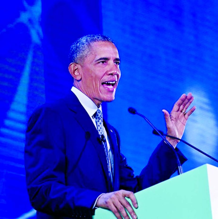 President Barack Obama speaks at the CEO Summit, attended by 800 business leaders from around the region representing US and Asia-Pacific.