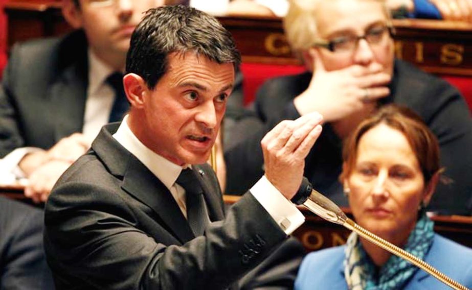 French Prime Minister Manuel Valls addresses lawmakers at the National Assembly in Paris on Wednesday.