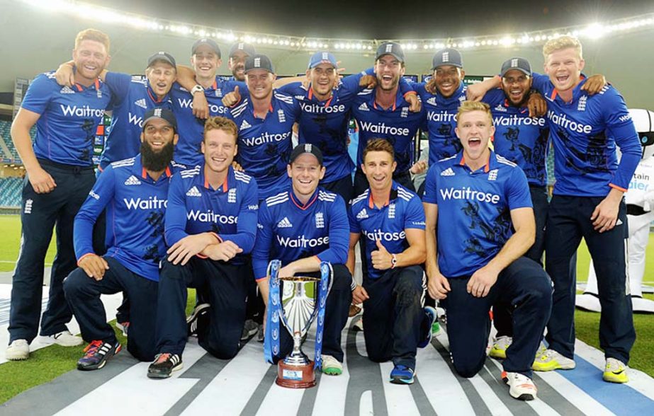 England pose with the series trophy, Pakistan v England, 4th ODI, Dubai on Friday.