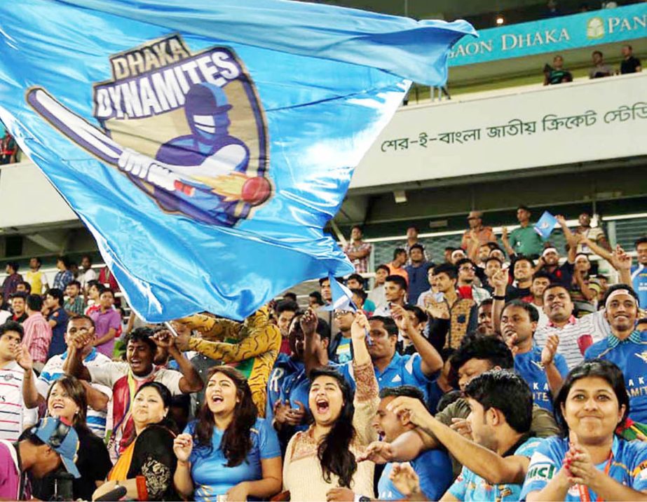 A large number of cricket fans arrived at the galleries to watch the match of the Bangladesh Premier League between Dhaka Dynamites and Comilla Victorians at the Sher-e-Bangla National Cricket Stadium in Mirpur on Sunday. Banglar Chokh