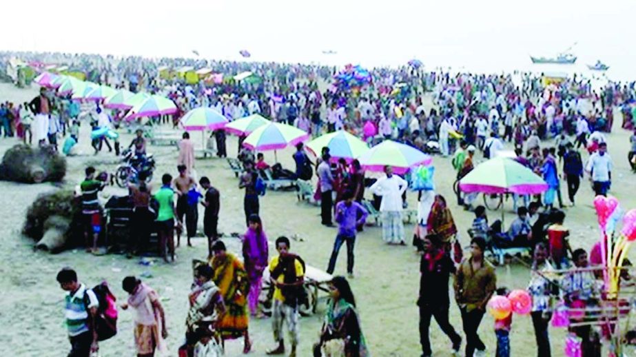 PATUAKHALI: A number of devotees are gathered on the occasion of the Rash mela at Kuakata Sea beach on Monday.